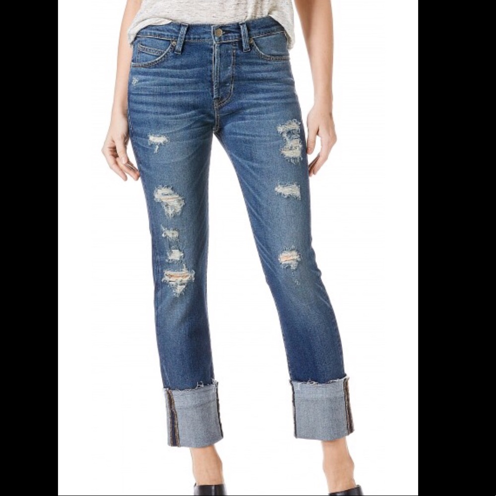 Level 99 women’s crops